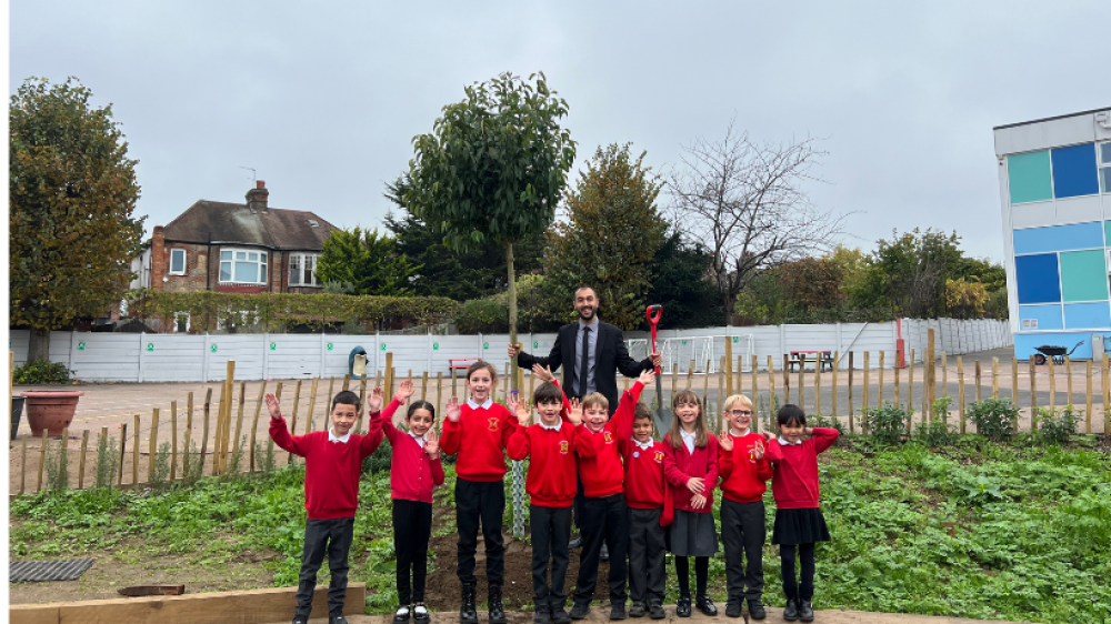 The Leader with pupils